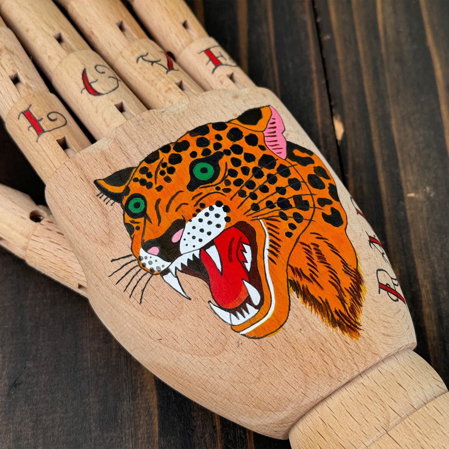 Hand Skalad (Panther/Eagle)