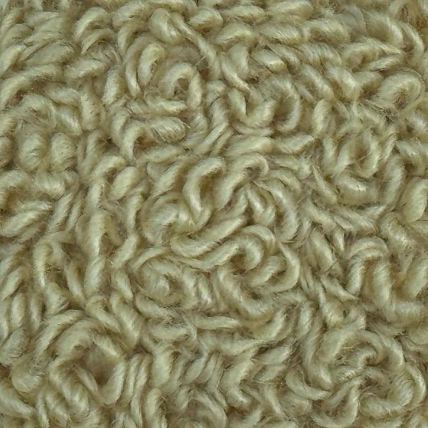 Chenille yarn for chainstitch embroidery machine