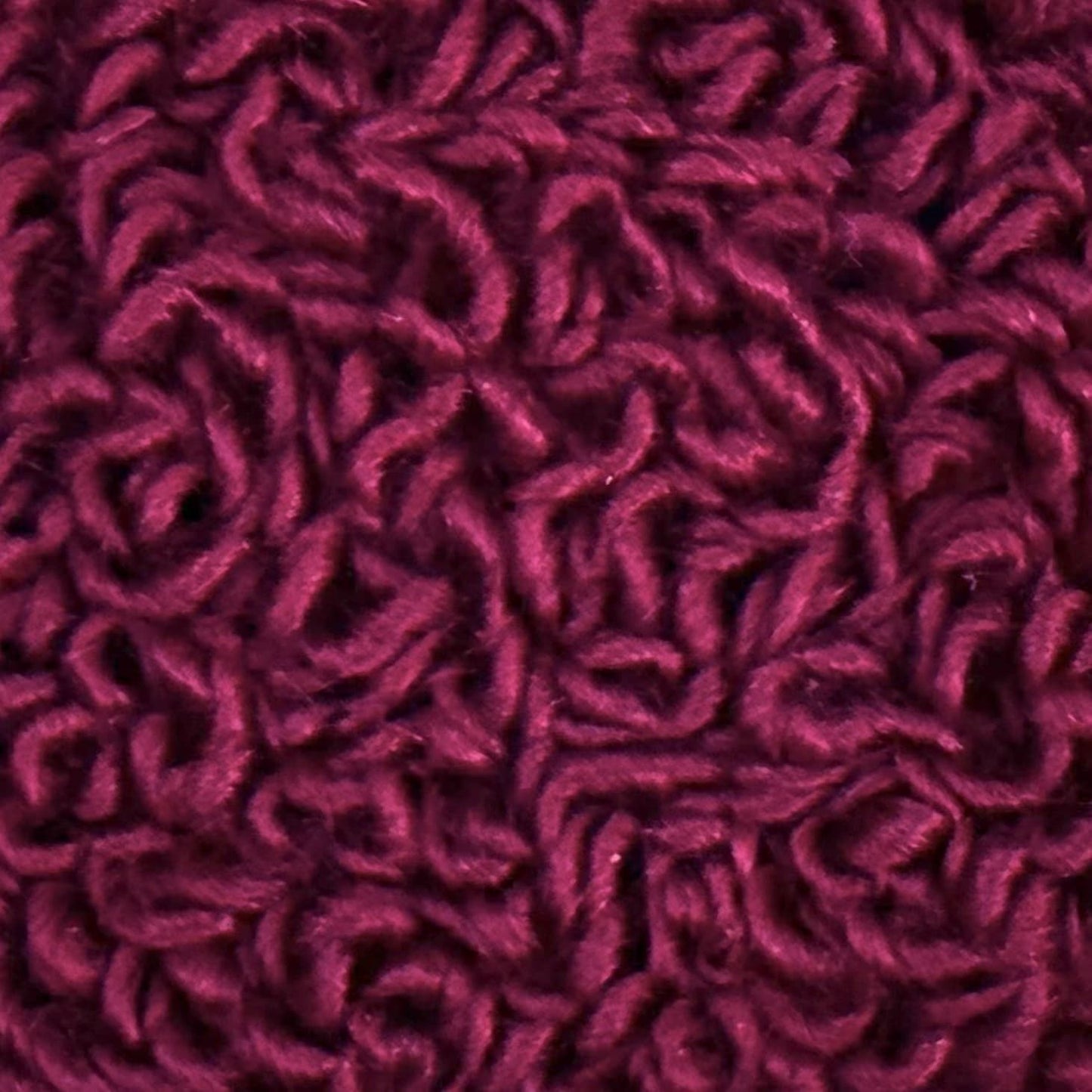 Chenille yarn for chainstitch embroidery machine