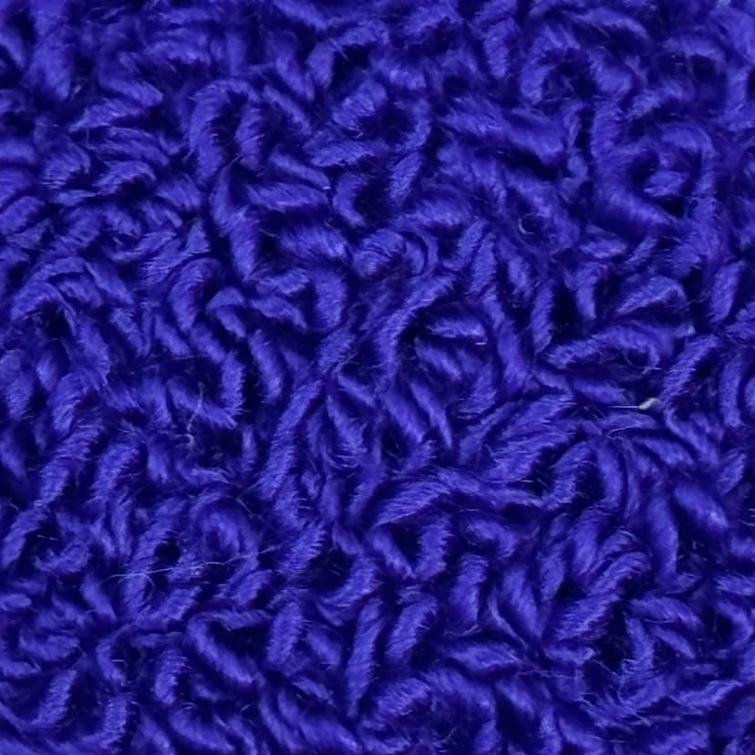 Chenille yarn for chainstitch embroidery machine